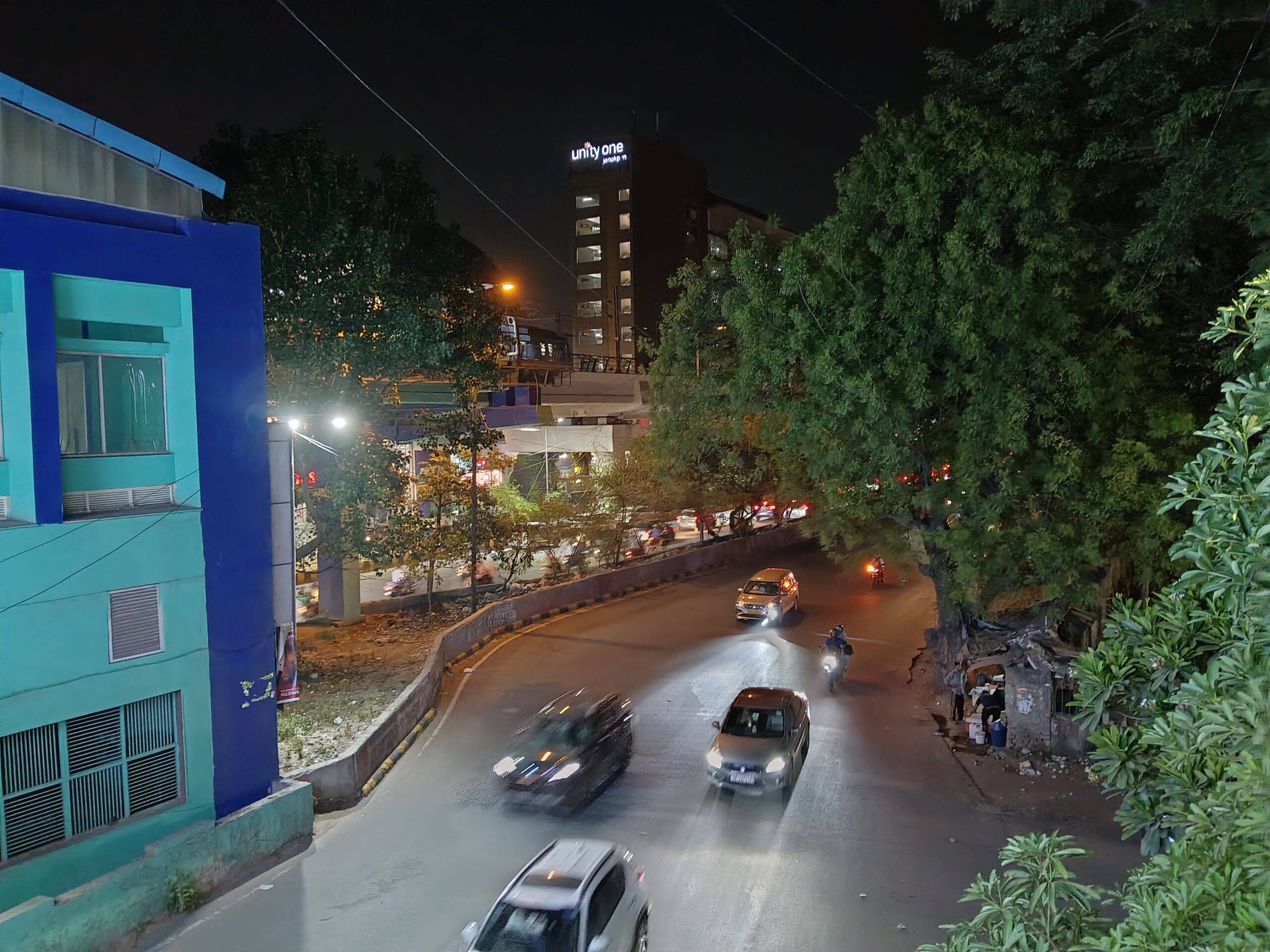 Moto G37 Power night image