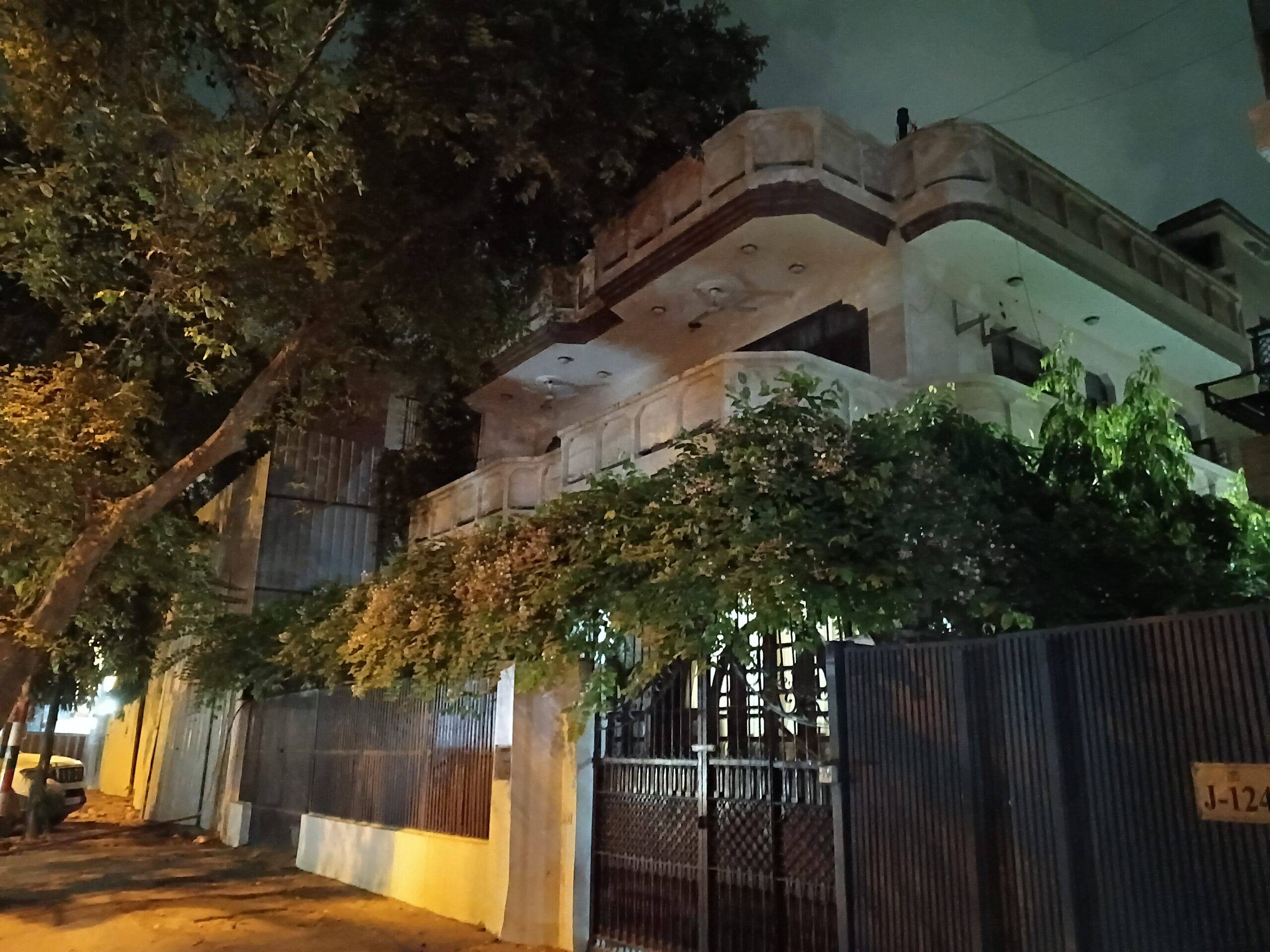 Moto G77 Power low light