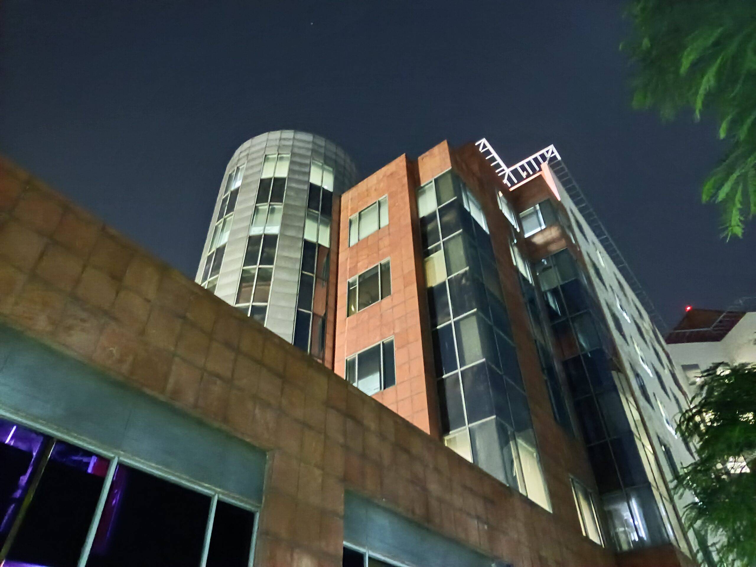 Lava Virat Curve night shot