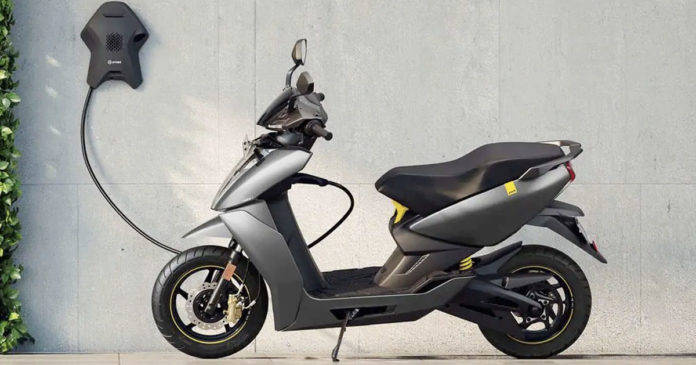 Electric-Scooter-Charging
