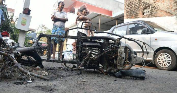E-Scooter-catches-fire-during-charging