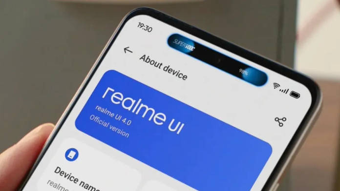 Realme-Mini-Capsule-display