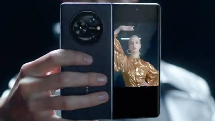Tecno Phantom V Fold 1