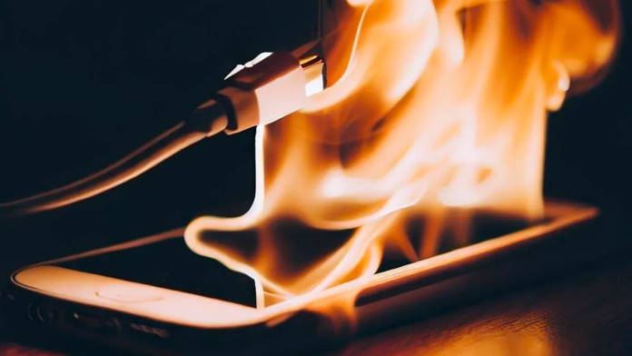 phone fire blast 1