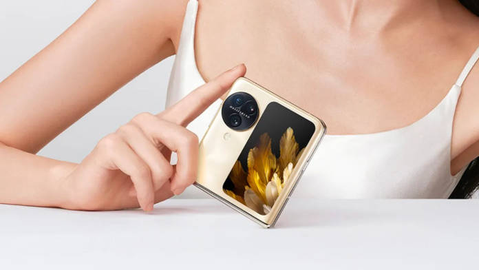 OPPO Find N3 Flip 1