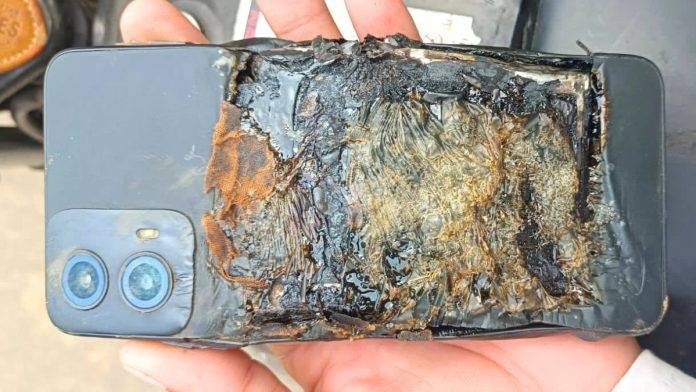 Motorola-G34-catches-fire
