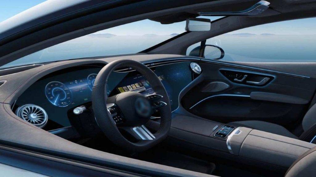 857KM Range Single Charge Mercedes-Benz EQS 580 Launch India Know Price