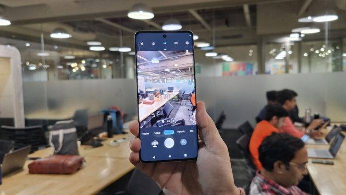 Motorola-Edge-40-cam-UI