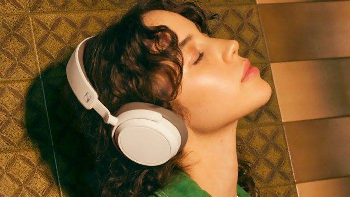 Sennheiser-Accentum-Plus