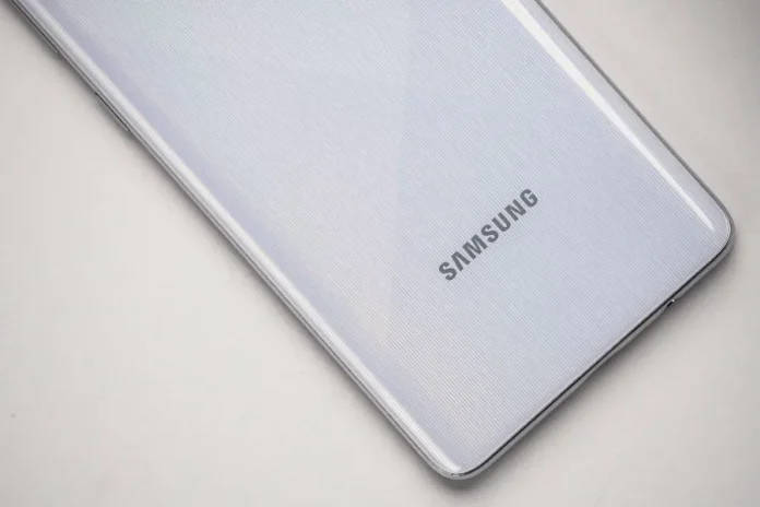 Samsung-Galaxy-A71-new-Samung-logo