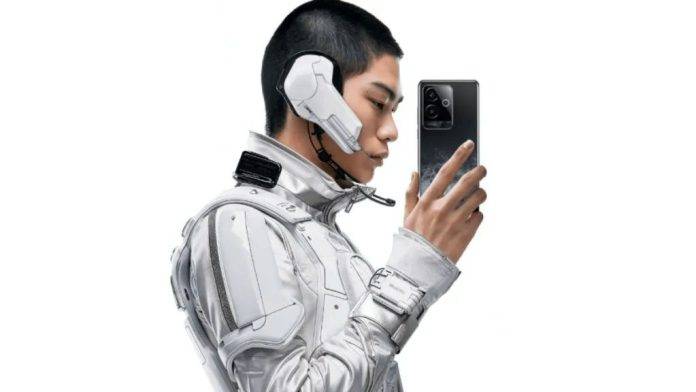 realme-gt-6-launched-in-china-price-specifications-1024x576-1