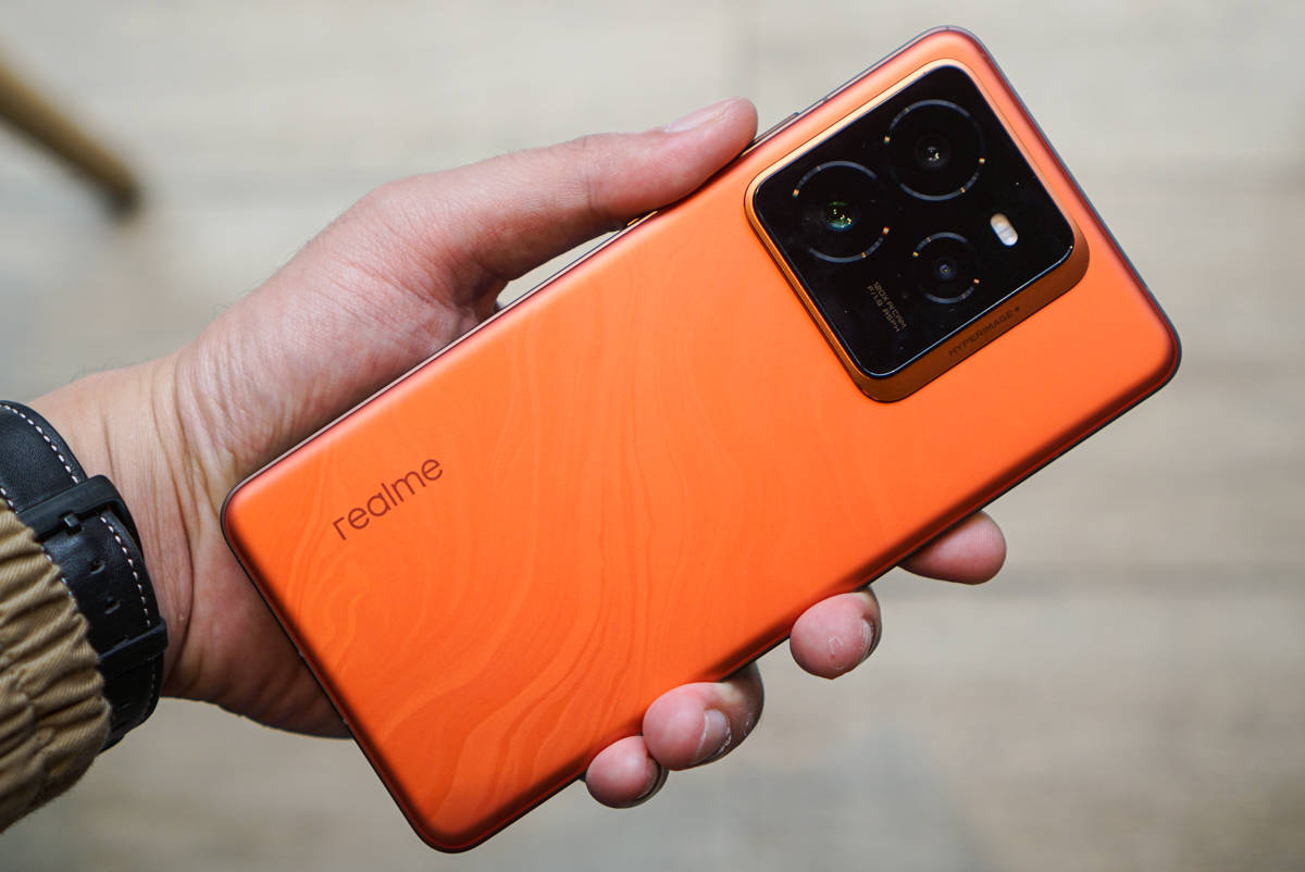 Lebih Dekat dengan Realme GT 7 Pro, HP Snapdragon 8 Elite Berbaterai Jumbo