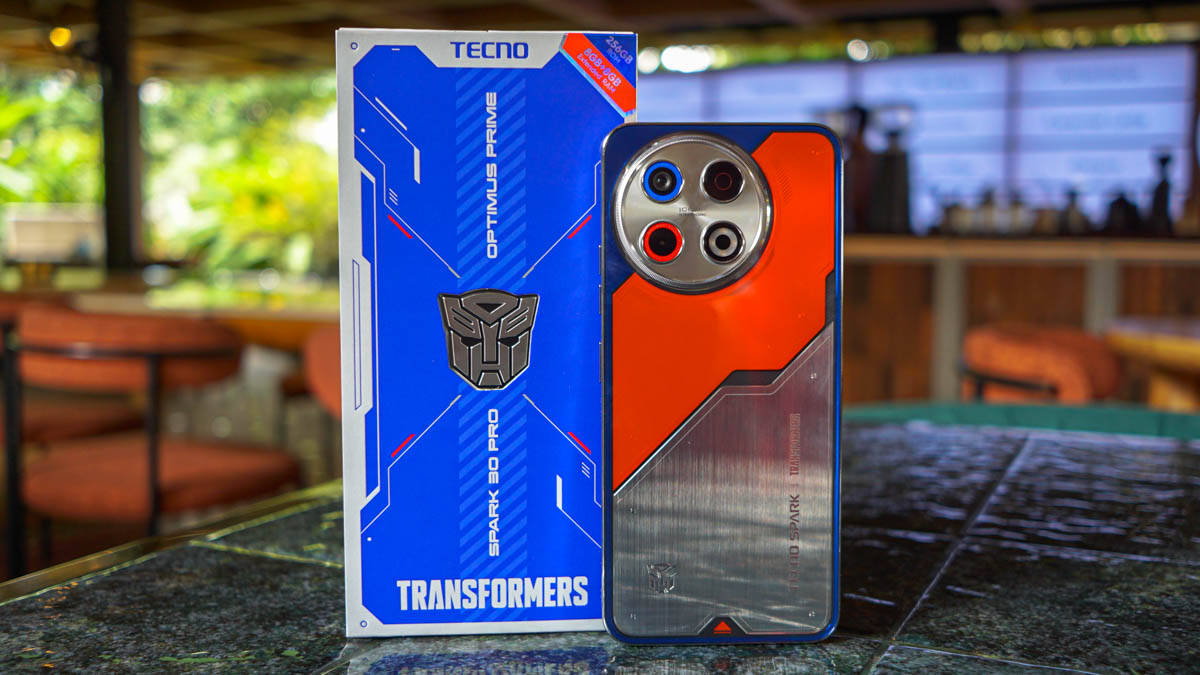 Unboxing Tecno Spark 30 Pro Edisi Transformers, Kemasan dan Tampilan Unik!