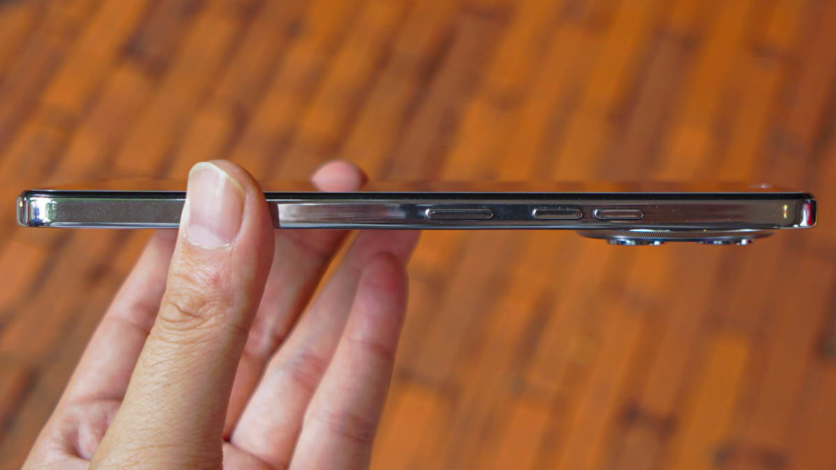 Unboxing Tecno Spark 30 Pro Edisi Transformers, Kemasan dan Tampilan Unik!