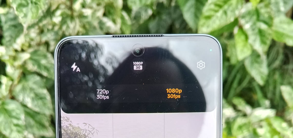 Dukungan resolusi kamera depan Oppo Reno 13 F 5G.