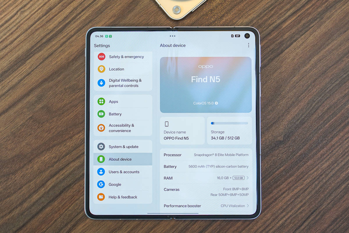 Kesan Pertama Menjajal Oppo Find N5, HP Lipat Tertipis di Dunia