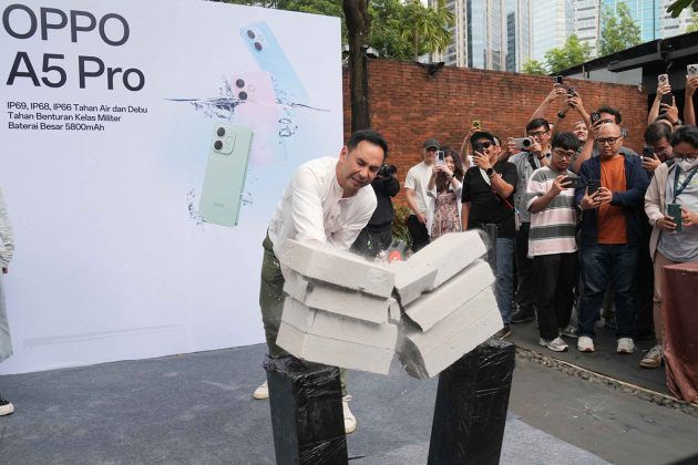 HP Tangguh Oppo A5 Pro Tahan Dibekukan, Direbus, hingga Dibenturkan dengan Batako