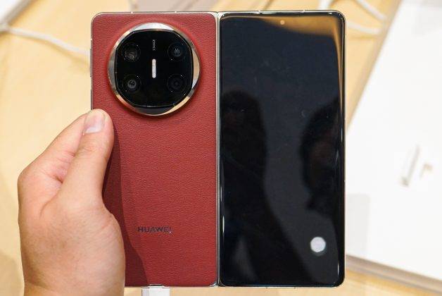 Lebih Dekat dengan Huawei Mate X6, HP Lipat Baru Seharga Rp 25 Juta