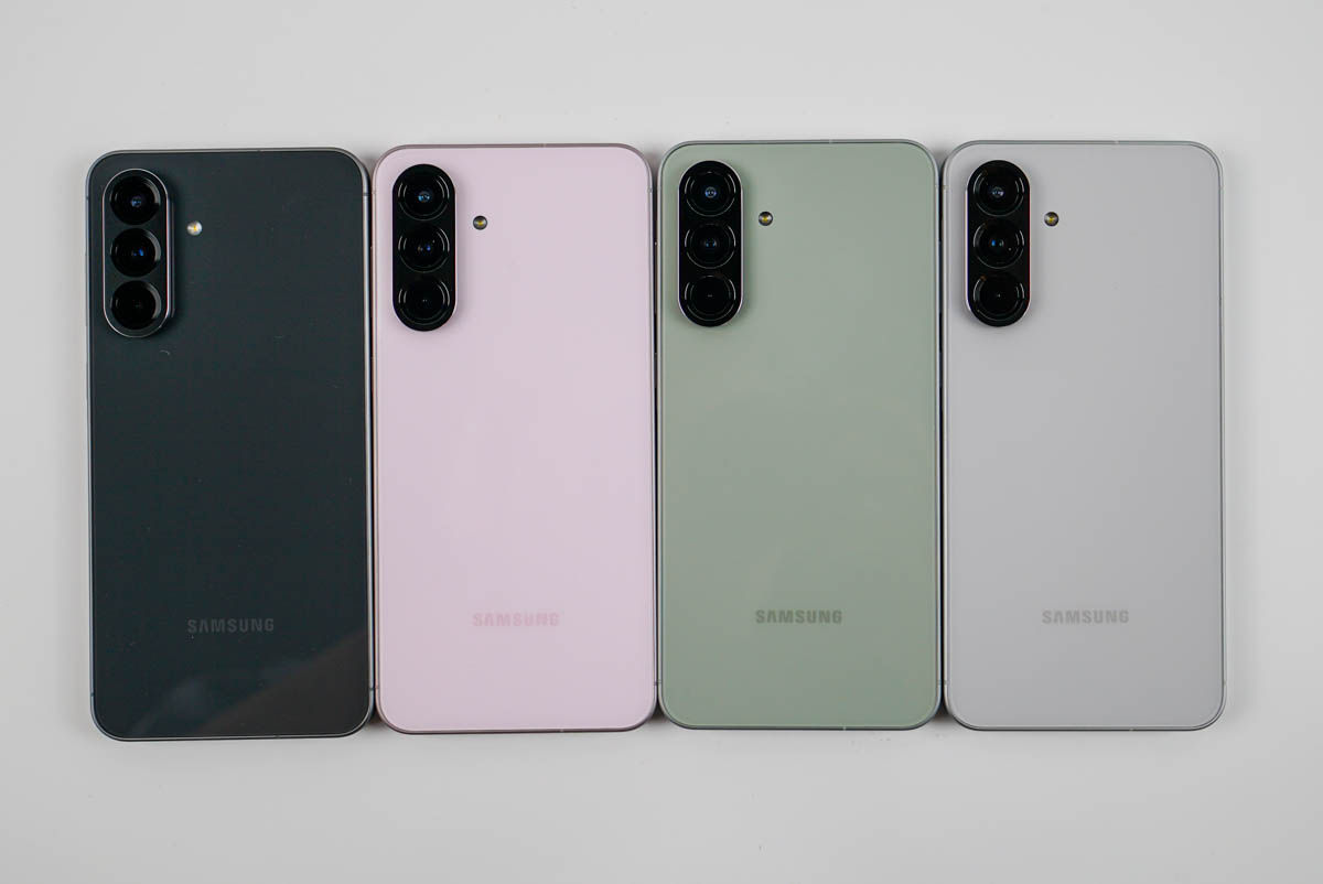 Menggenggam Galaxy A56, Jagoan Baru Samsung di Papan Tengah