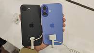 iPhone 16e (kiri), iPhone 16 (kanan).