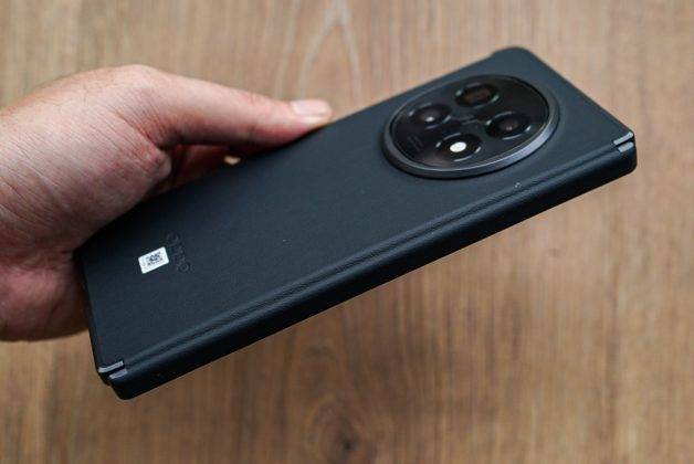 Unboxing Oppo Find N5, HP Lipat Tertipis yang Masuk Indonesia Minggu Depan