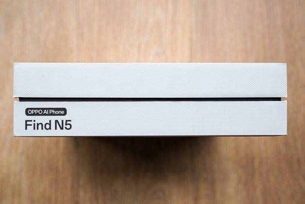 Unboxing Oppo Find N5, HP Lipat Tertipis yang Masuk Indonesia Minggu Depan
