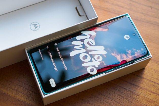 Unboxing Motorola Edge 60 Fusion, HP Dimensity 7400 Pertama di Indonesia