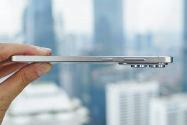 Menjajal Samsung Galaxy S25 Edge, Ternyata Bodinya Setipis Ini