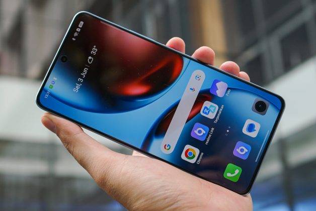 Mengenggam Realme GT 7 dan GT 7 Dream Edition Bertema Aston Martin