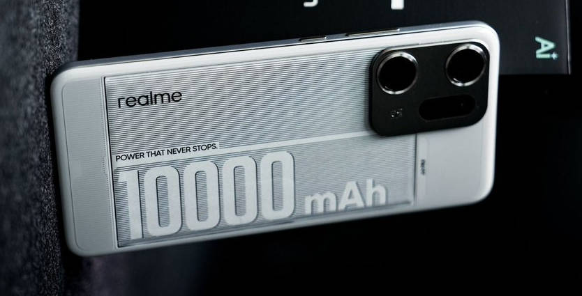 Realme sempat mengumumkan ponsel konsep dengan baterai jumbo 10.000 mAh pada Mei kemarin. Sumber: GizmoChina.