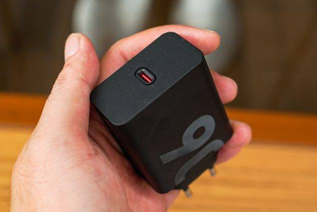 Unboxing dan Hands-on Edge 60 Pro, Jagoan Baru Motorola di Indonesia
