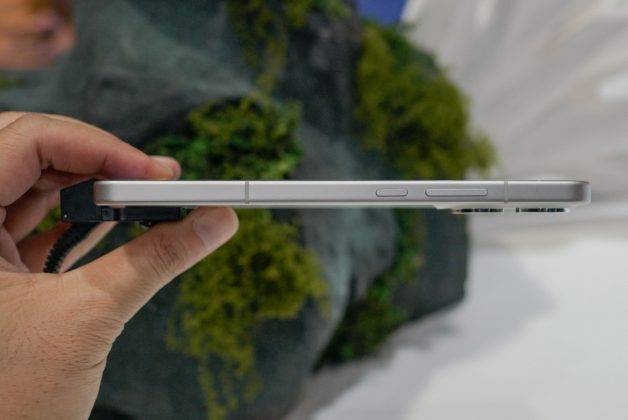 Mengenggam Oppo Reno 14 Pro 5G, Calon HP Dimensity 8450 Pertama di Indonesia