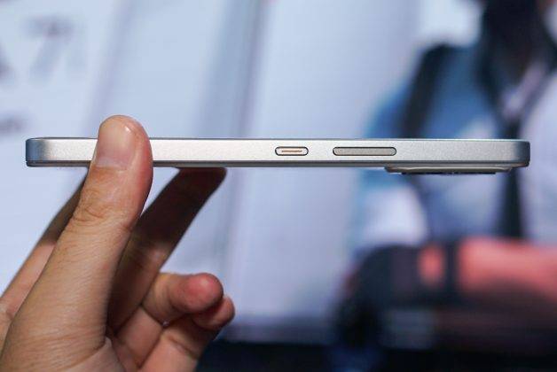 Unboxing dan Hands-on Tecno Pova 7 Ultra 5G, Dapat Powerbank Wireless Gratis