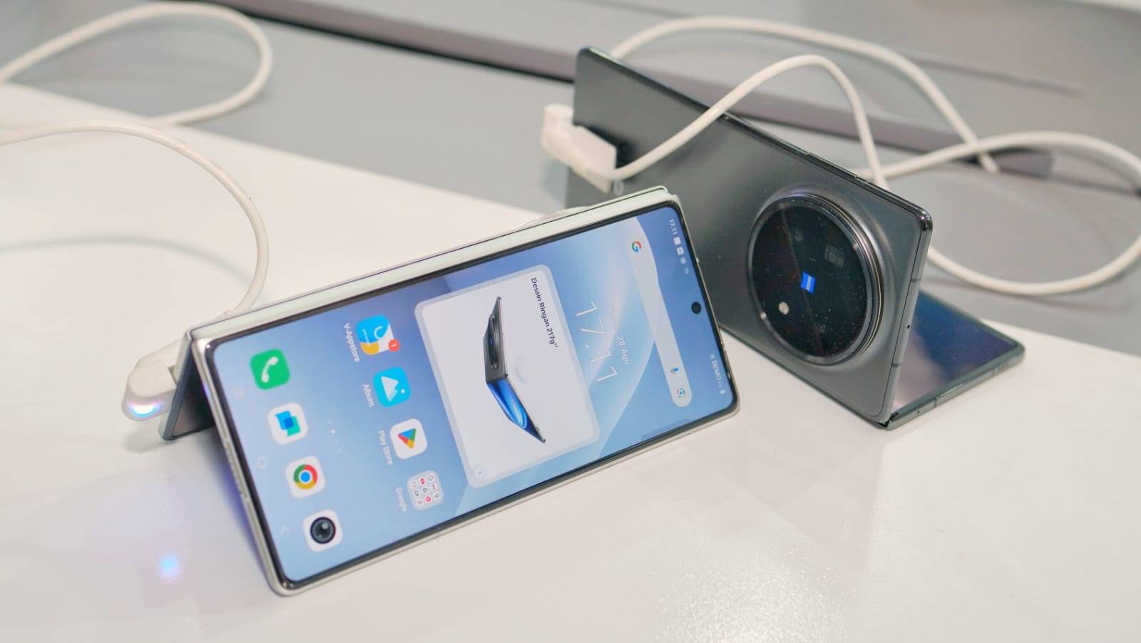 HP Lipat Vivo X Fold5 Meluncur di Indonesia, Harga Rp 25 Juta