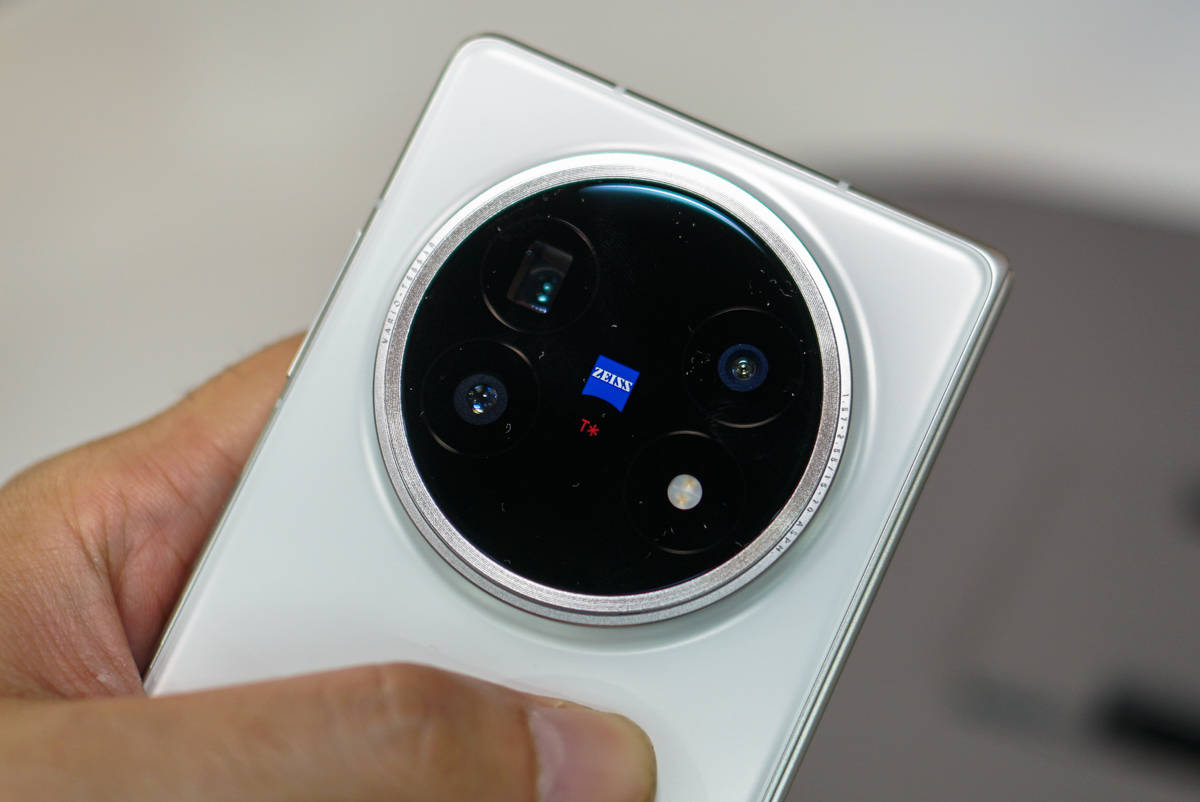 Lebih Dekat dengan HP Lipat Vivo X Fold5, Tipis tapi Berbaterai Besar
