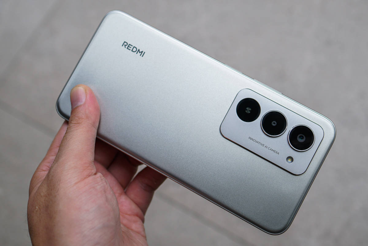 Menggenggam Xiaomi Redmi 15, HP Rp 2 Jutaan Berbaterai 7.000 MAh