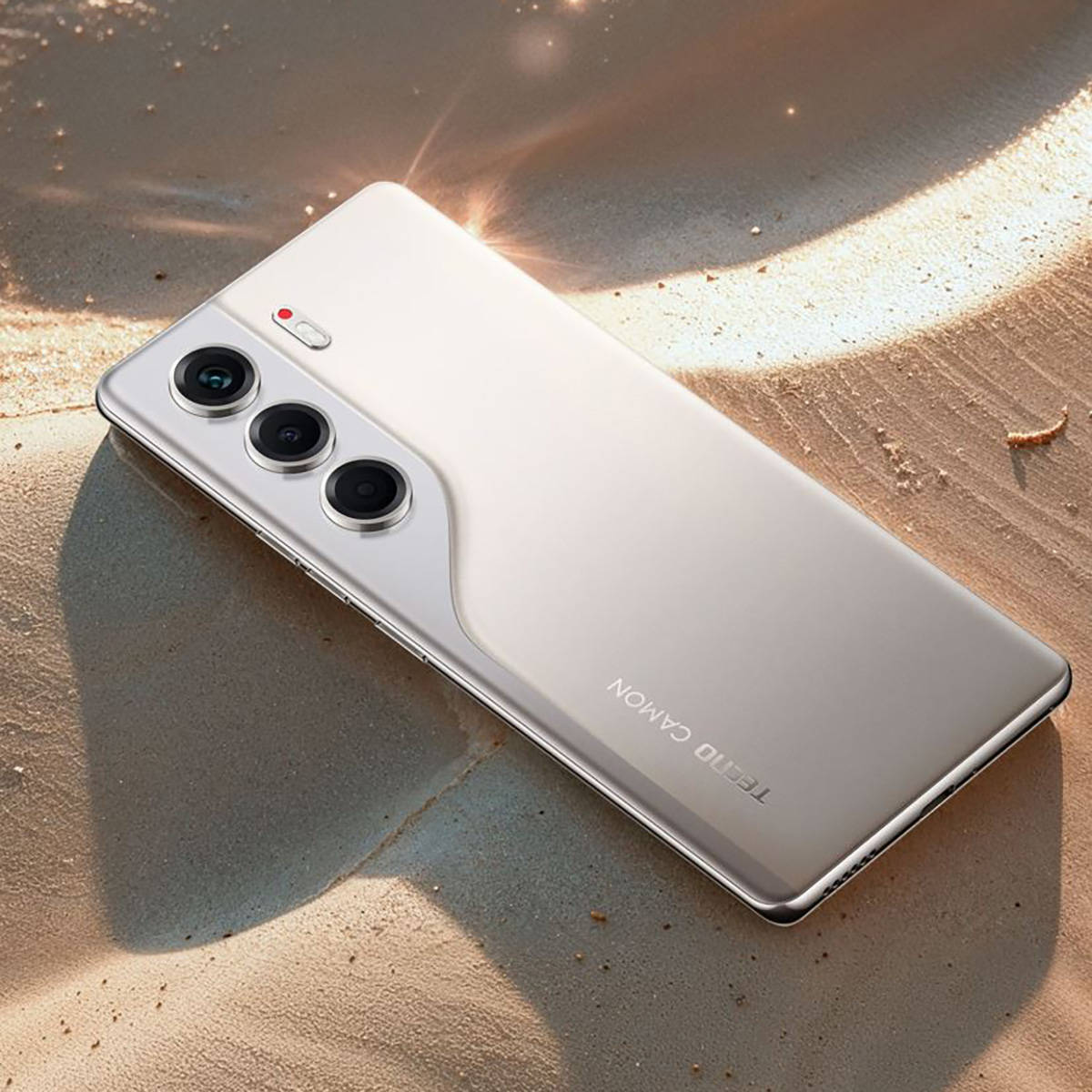 Tecno Camon 40 Pro 5G Punya Warna Baru, Sandy Titanium