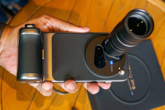 Menjajal Vivo X300 Pro dengan Lensa Teleconverter Zeiss, Bikin Foto Jauh Terasa Dekat