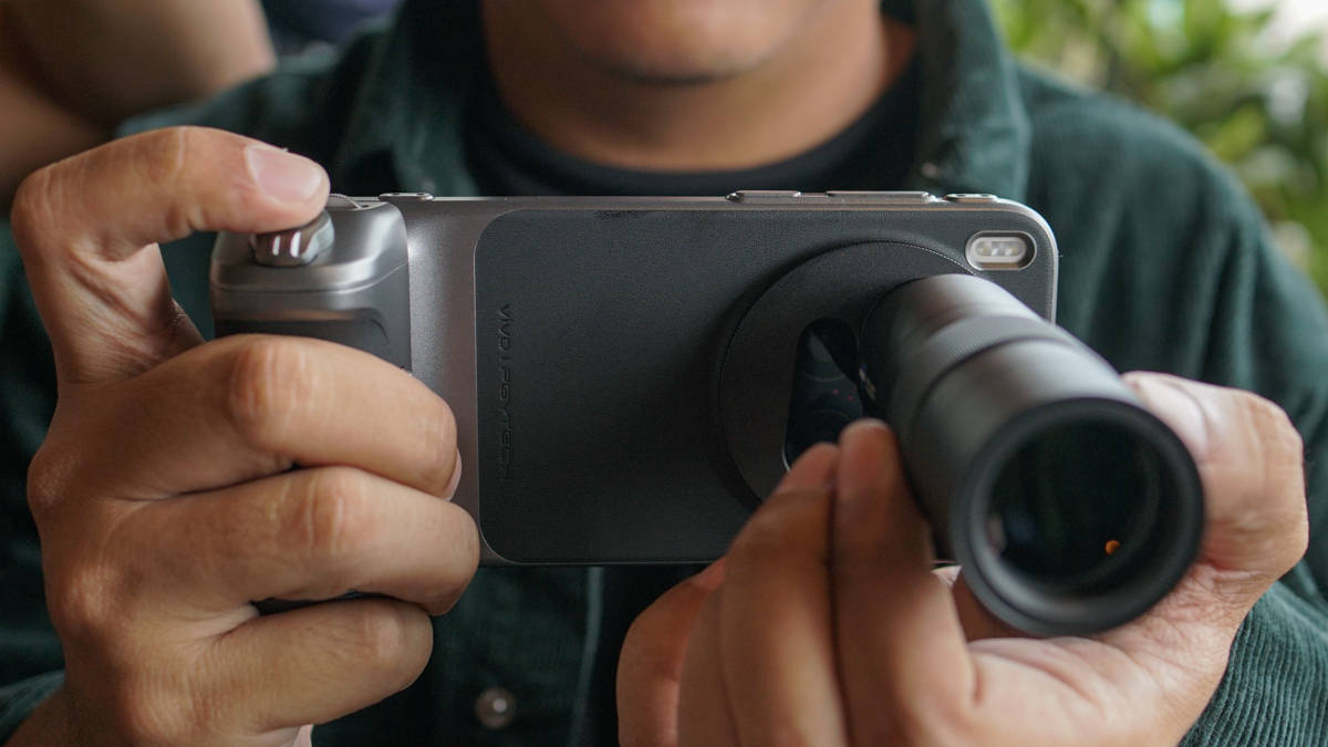 Menjajal Vivo X300 Pro dengan Lensa Teleconverter Zeiss, Bikin Foto Jauh Terasa Dekat