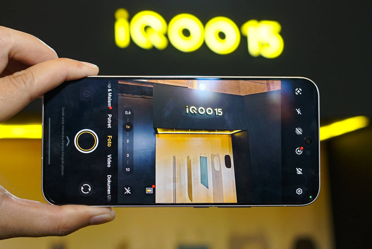 Menggenggam iQoo 15, HP Snapdragon 8 Elite Gen 5 Pertama di RI
