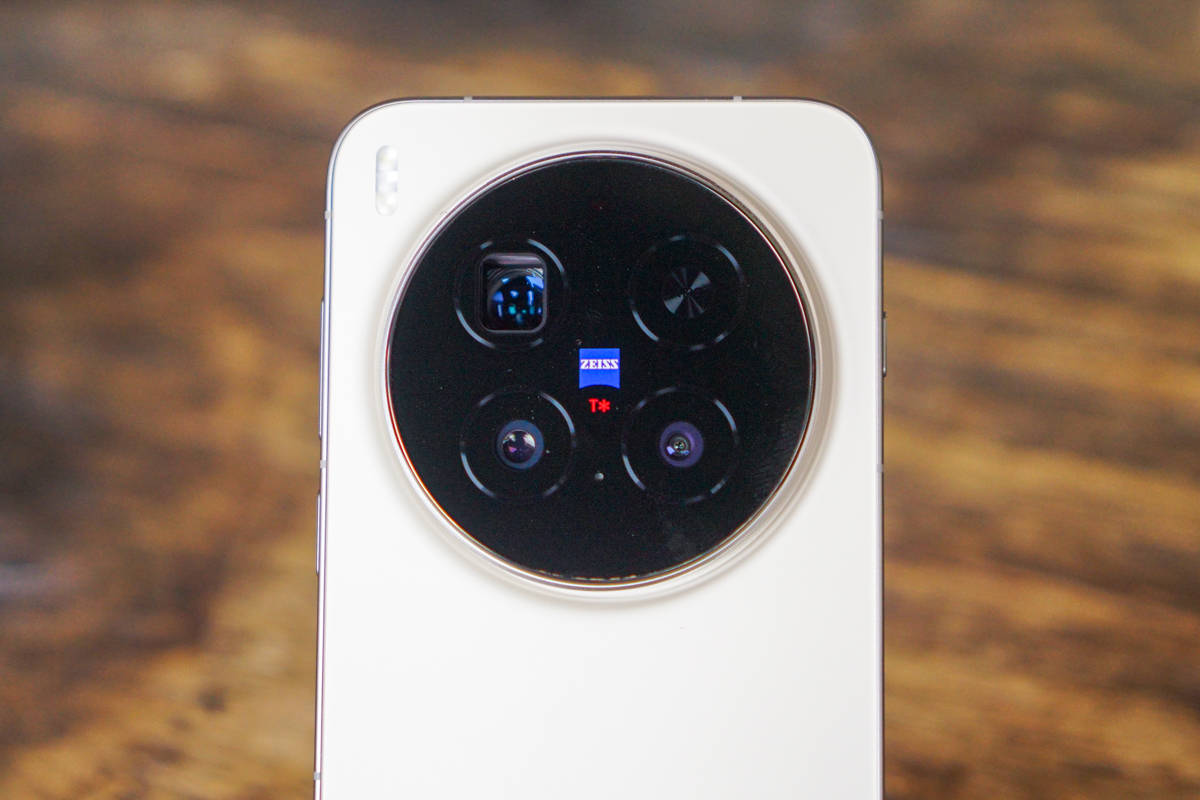 Review Vivo X300 Pro: Kembalinya Sang Raja Kamera
