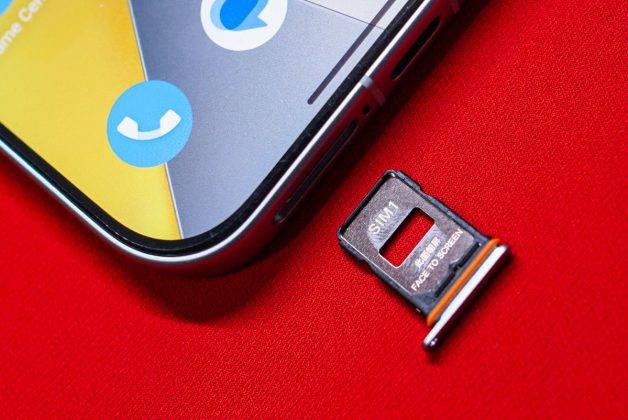 Menggenggam Poco F8 Pro, Si Adik yang Bertenaga