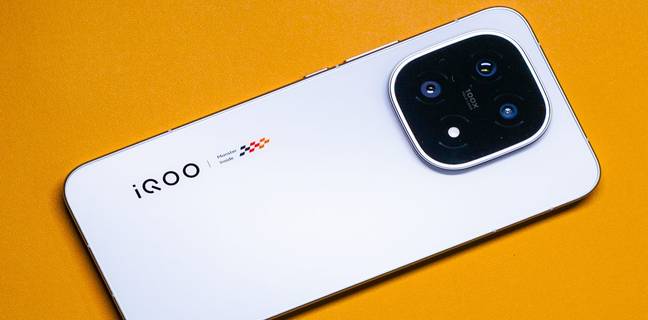 Bocoran Spesifikasi iQoo 15T, Ditenagai Dimensity 9500? Review iQoo 15: HP Gaming yang Layak Jadi Flagship