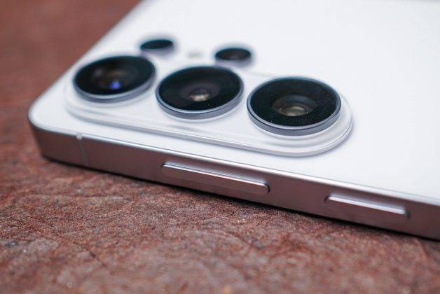 Menggenggam Galaxy S26 Ultra, HP Tercanggih Samsung di Indonesia