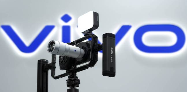 Vivo Pamer Teleconverter 400 mm untuk Vivo X300 Ultra di MWC 2026 Vivo Pamer Teleconverter 400 mm untuk Vivo X300 Ultra di MWC 2026