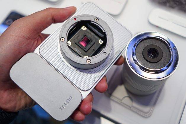 Menjajal HP Modular Tecno di MWC 2026, Kameranya Bisa Diganti-ganti