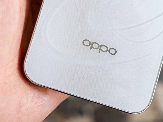 Unboxing Oppo Reno 16F, HP "3D Pop Planet" dengan Layar Paling Lebar