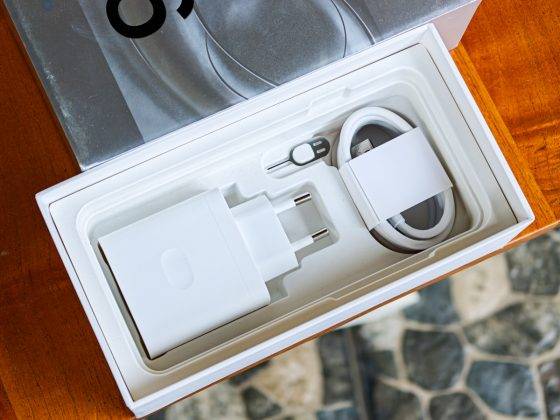 Unboxing Oppo Reno 16F, HP "3D Pop Planet" dengan Layar Paling Lebar