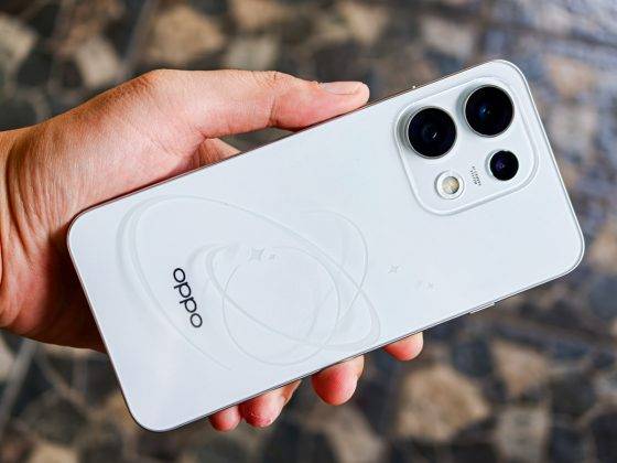 Unboxing Oppo Reno 16F, HP "3D Pop Planet" dengan Layar Paling Lebar