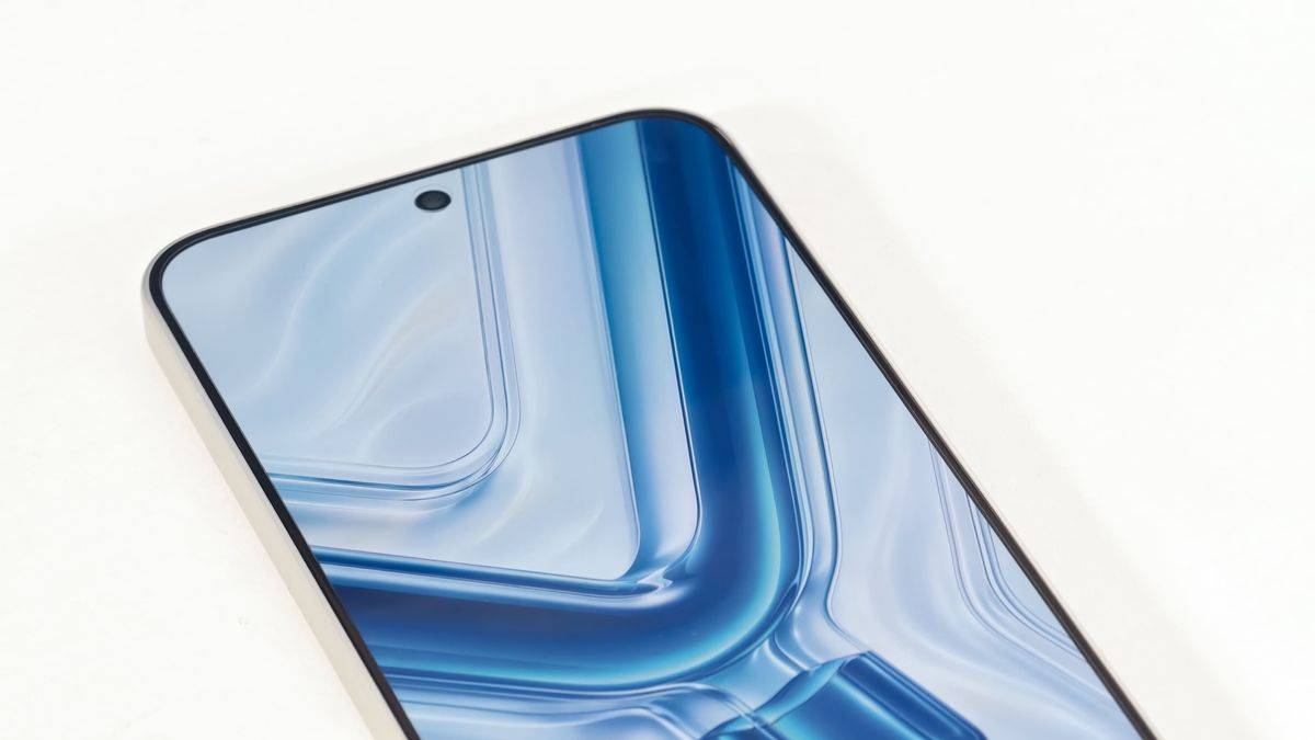Layar Vivo Y500 hadir dengan bezel sangat tipis di sekelilingnya.